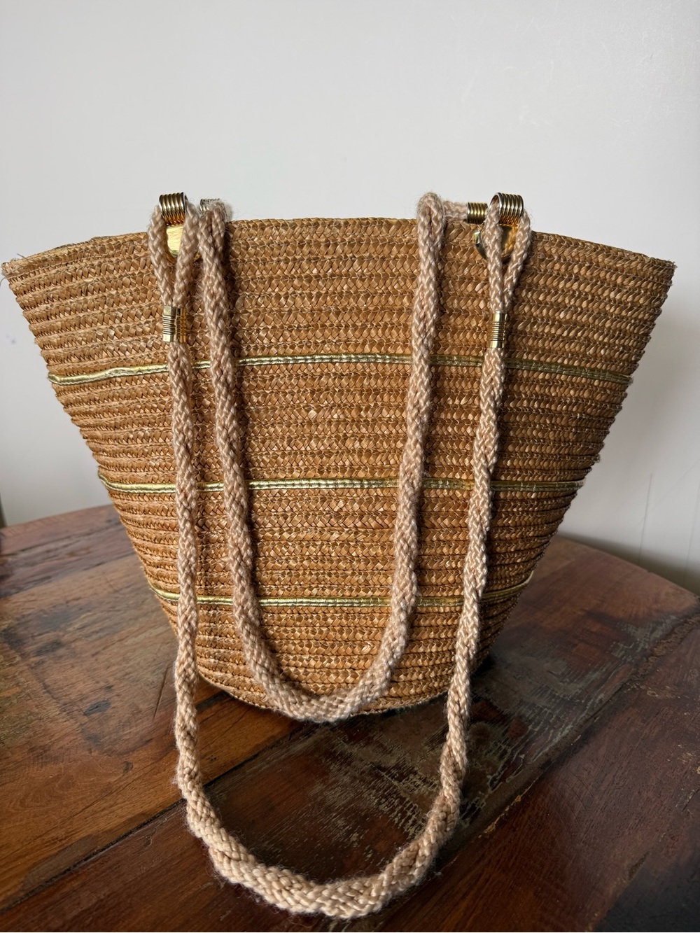 Vintage Straw Tote Bag Gold Trim Coastal Resort Boho Woven Shoulder Purse - Picture 1 of 11